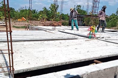 แผ่นพื้นสำเร็จ